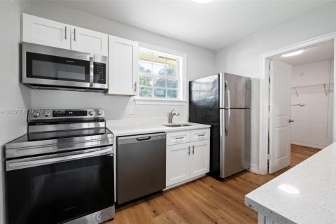 Villa ou maison à louer à Jupiter, Floride: 2 chambres, 72.46 m2 № 2276468 - photo 13