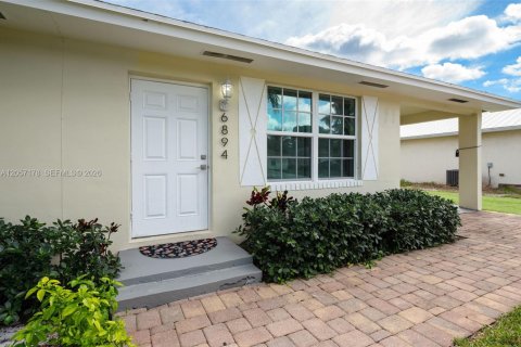 Villa ou maison à louer à Jupiter, Floride: 2 chambres, 72.46 m2 № 2276468 - photo 7