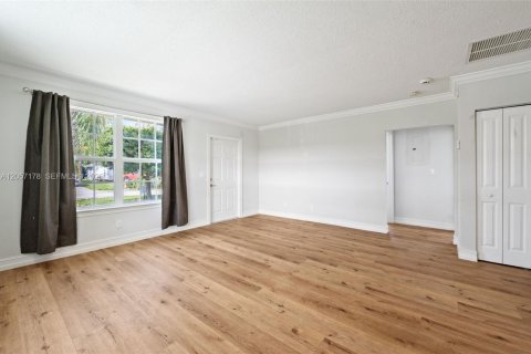 Villa ou maison à louer à Jupiter, Floride: 2 chambres, 72.46 m2 № 2276468 - photo 9