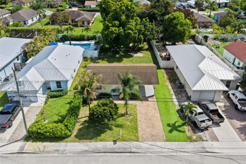 Villa ou maison à louer à Jupiter, Floride: 2 chambres, 72.46 m2 № 2276468 - photo 3