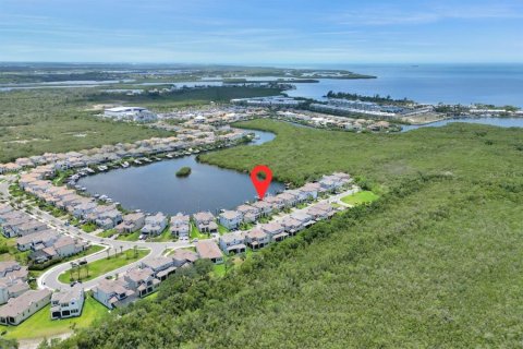 House in Ruskin, Florida 3 bedrooms, 227.33 sq.m. № 2150646 - photo 4