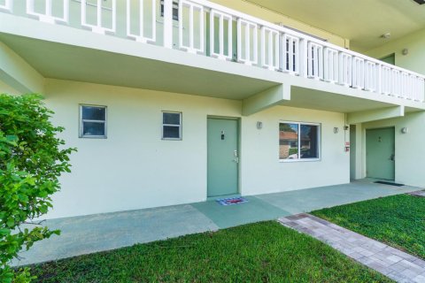 Copropriété à louer à Boynton Beach, Floride: 1 chambre, 71.91 m2 № 2251523 - photo 9