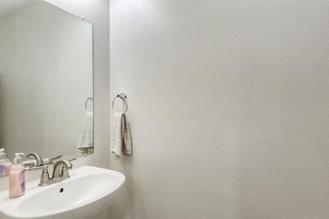Townhouse in Lakewood Ranch, Florida 2 bedrooms, 101.45 sq.m. № 1803884 - photo 22