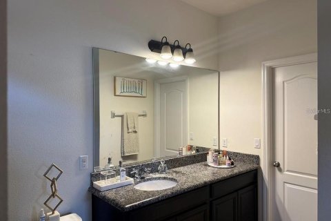 House in Orlando, Florida 4 bedrooms, 170.85 sq.m. № 2237125 - photo 8