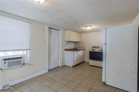 Villa ou maison à louer à Tampa, Floride: 1 chambre, 89.19 m2 № 2403327 - photo 5