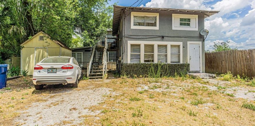 Villa ou maison à Tampa, Floride 1 chambre, 89.19 m2 № 2403327