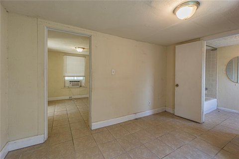 Villa ou maison à louer à Tampa, Floride: 1 chambre, 89.19 m2 № 2403327 - photo 9