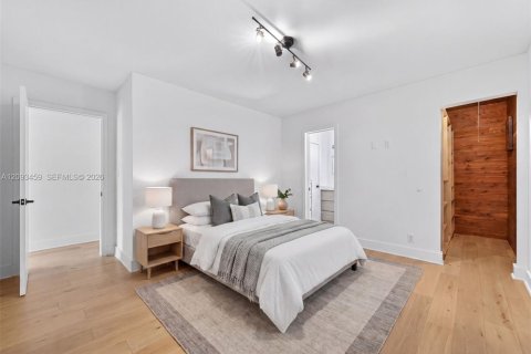 Casa en venta en Miami Beach, Florida, 4 dormitorios, 286.14 m2 № 2385387 - foto 27