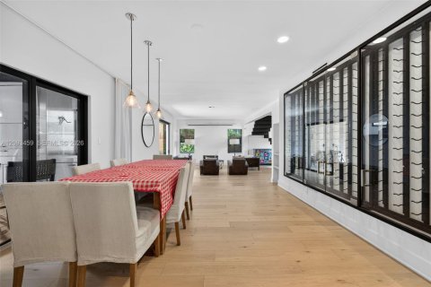 Casa en venta en Miami Beach, Florida, 4 dormitorios, 286.14 m2 № 2385387 - foto 16