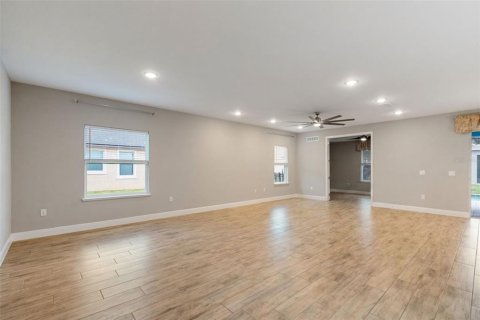 Casa en venta en Leesburg, Florida, 4 dormitorios, 248.51 m2 № 2212961 - foto 4
