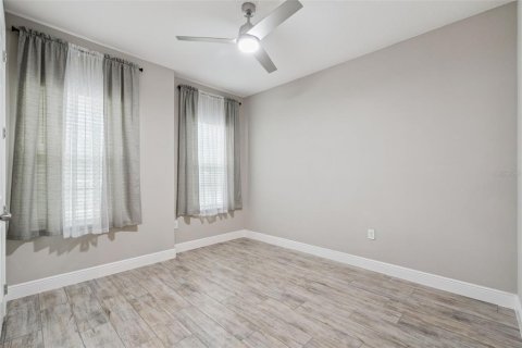 Casa en venta en Leesburg, Florida, 4 dormitorios, 248.51 m2 № 2212961 - foto 18