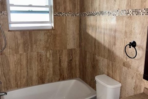 Condominio en alquiler en Sarasota, Florida, 1 dormitorio, 55.56 m2 № 1791612 - foto 7