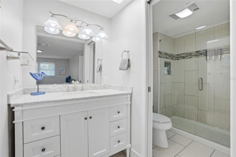 House in Brandon, Florida 4 bedrooms, 184.41 sq.m. № 2202397 - photo 26
