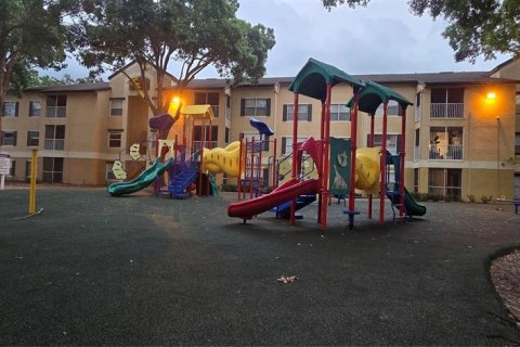 Condo in Orlando, Florida, 3 bedrooms  № 1789050 - photo 21