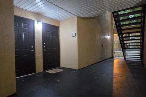 Condo in Orlando, Florida, 3 bedrooms  № 1789050 - photo 1