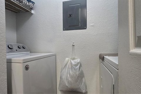 Condo in Orlando, Florida, 3 bedrooms  № 1789050 - photo 13