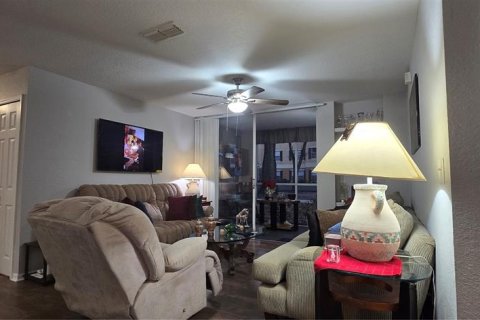Condo in Orlando, Florida, 3 bedrooms  № 1789050 - photo 9