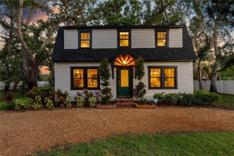 Casa en venta en Gulfport, Florida, 3 dormitorios, 164.25 m2 № 1793498 - foto 1