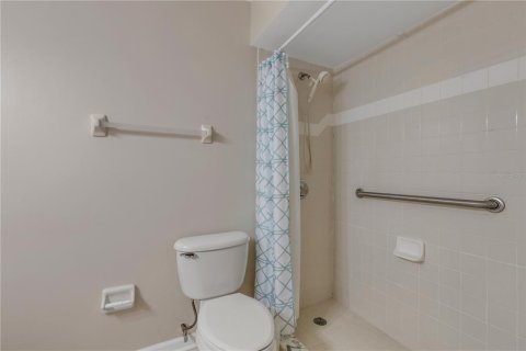 House in Edgewater, Florida 3 bedrooms, 159.98 sq.m. № 2316583 - photo 14