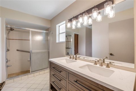 House in Edgewater, Florida 3 bedrooms, 159.98 sq.m. № 2316583 - photo 9