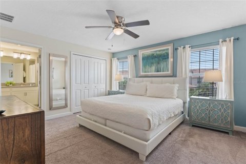 Townhouse in STOREY LAKE in Kissimmee, Florida 4 bedrooms, 177.81 sq.m. № 1821193 - photo 8