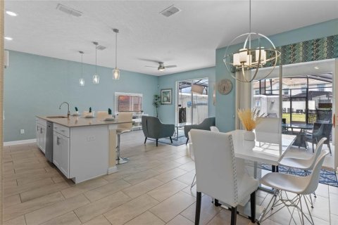 Townhouse in STOREY LAKE in Kissimmee, Florida 4 bedrooms, 177.81 sq.m. № 1821193 - photo 15