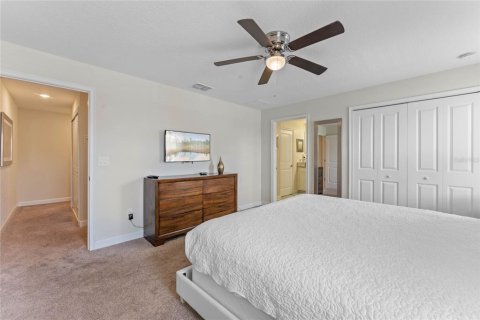 Townhouse in STOREY LAKE in Kissimmee, Florida 4 bedrooms, 177.81 sq.m. № 1821193 - photo 10