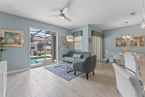Townhouse in STOREY LAKE in Kissimmee, Florida 4 bedrooms, 177.81 sq.m. № 1821193 - photo 21