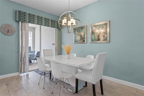 Townhouse in STOREY LAKE in Kissimmee, Florida 4 bedrooms, 177.81 sq.m. № 1821193 - photo 16