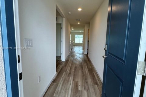 Villa ou maison à louer à Ocala, Floride: 4 chambres № 2385295 - photo 2