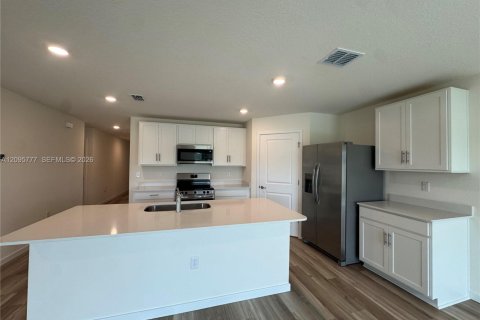 Villa ou maison à louer à Ocala, Floride: 4 chambres № 2385295 - photo 4
