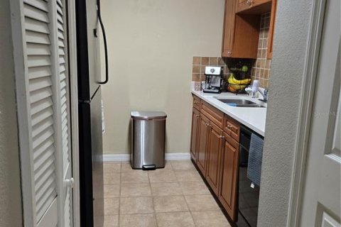 Condo in Winter Park, Florida, 1 bedroom  № 1689831 - photo 4