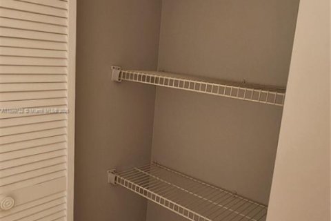 Condo in Davie, Florida, 1 bedroom  № 1954221 - photo 19