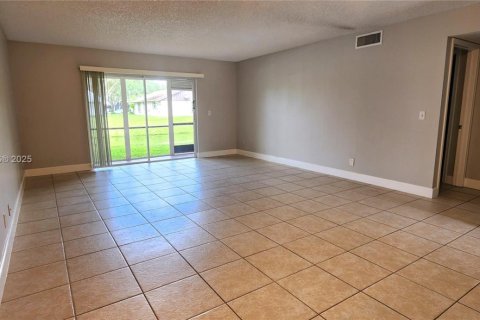 Condo in Davie, Florida, 1 bedroom  № 1954221 - photo 3