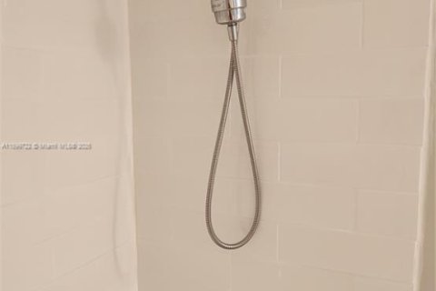 Condo in Davie, Florida, 1 bedroom  № 1954221 - photo 15