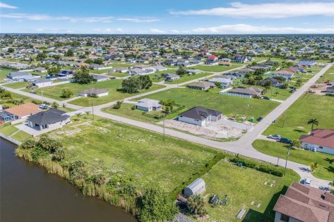 Terreno en venta en Cape Coral, Florida № 1812589 - foto 22