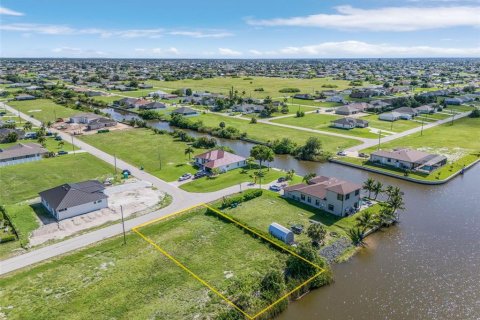 Terreno en venta en Cape Coral, Florida № 1812589 - foto 6