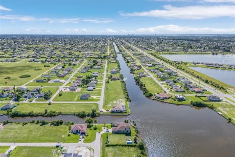 Terreno en venta en Cape Coral, Florida № 1812589 - foto 28