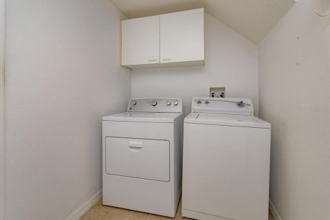 Villa ou maison à vendre à Apopka, Floride: 5 chambres, 277.22 m2 № 2413924 - photo 23