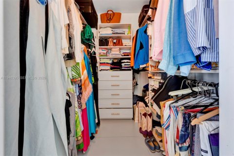 Купить кондоминиум в Майами, Флорида 1 комната, 77.39м2, № 2089023 - фото 18