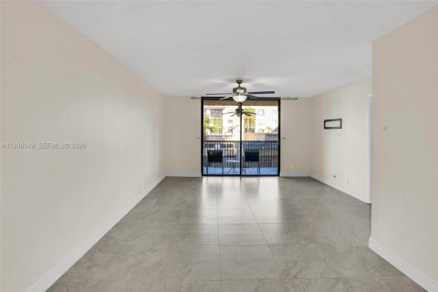 Condominio en venta en Plantation, Florida, 2 dormitorios, 87.33 m2 № 1995809 - foto 15