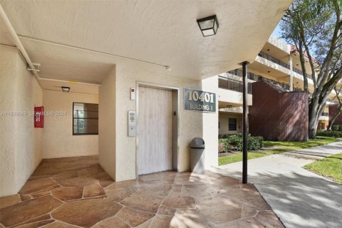 Condominio en venta en Plantation, Florida, 2 dormitorios, 87.33 m2 № 1995809 - foto 3