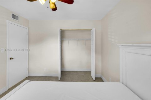 Condominio en venta en Plantation, Florida, 2 dormitorios, 87.33 m2 № 1995809 - foto 30