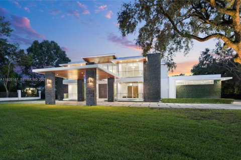 Casa en venta en Pinecrest, Florida, 8 dormitorios, 942.96 m2 № 1984220 - foto 1