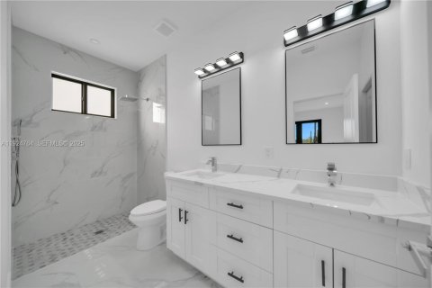 Casa en venta en Lehigh Acres, Florida, 3 dormitorios № 1982812 - foto 14