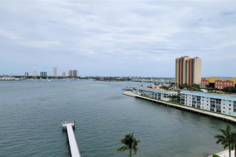 Copropriété à louer à Riviera Beach, Floride: 2 chambres, 133.78 m2 № 1920784 - photo 4