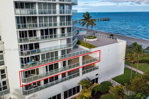 Copropriété à vendre à Sunny Isles Beach, Floride: 3 chambres, 275.92 m2 № 1999202 - photo 4