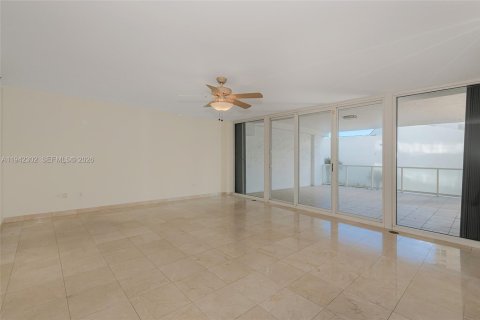 Copropriété à vendre à Sunny Isles Beach, Floride: 3 chambres, 275.92 m2 № 1999202 - photo 12