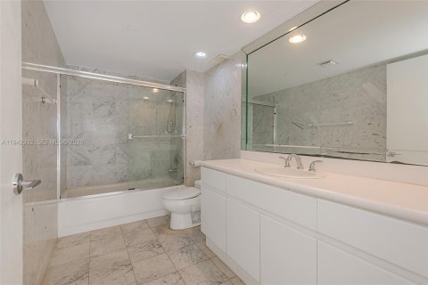 Copropriété à vendre à Sunny Isles Beach, Floride: 3 chambres, 275.92 m2 № 1999202 - photo 19