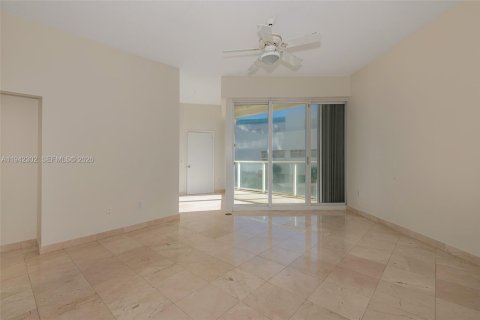 Copropriété à vendre à Sunny Isles Beach, Floride: 3 chambres, 275.92 m2 № 1999202 - photo 16